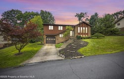 7 Sharon Drive, Moosic, PA 18507