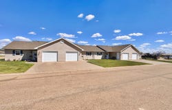 407 & 409 Millionaire Ave, Mott, ND 58646