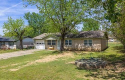1104 Broyles Street, Alma, AR 72921