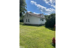 014 SE 2nd Avenue, Titonka, IA 50480