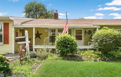 29 LOCUST LANE, LEVITTOWN, PA 19054