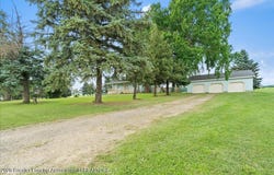 1281 E Walker Road, St. Johns, MI 48879
