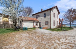 9445 Main Street, Whitmore Lake, MI 48189