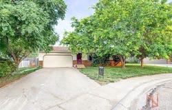 2921 Loraine Place, Garden City, KS 67846