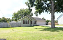 11 N Moody, Ray City, GA 31645