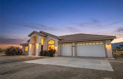 1485 La Mesa, Phelan, CA 92371