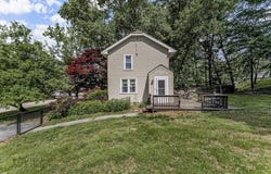 11 Scenic Ave, Webster, MA 01570