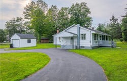 10 Park Avenue, Oppenheim, NY 13329