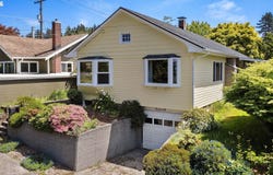 1814 4th St, Astoria, OR 97103