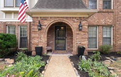 1070 TIMBERLAKE Dr W, Cordova, TN 38018