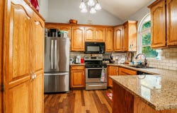 804 E 4th St, Cameron, MO 64429