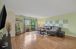 120 Lakeview Drive, Bloomingdale, IL 60108