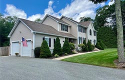 35 East Lantern Road, Smithfield, RI 02917