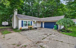 628 Park Oval, Madison, OH 44057