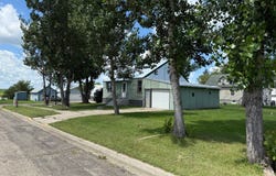 104 6th St SE, ASHLEY, ND 58413