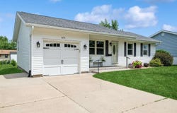 4634 NE Twin Pine Drive, CedarRapids, IA 52402