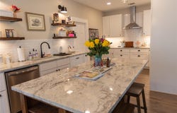 5 Champion LN, Lakeway, TX 78734