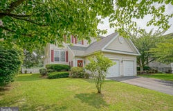 120 ARROWHEAD DRIVE, BURLINGTON, NJ 08016