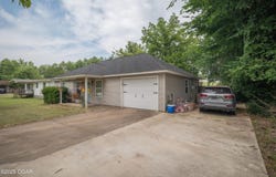 603 S Spring Street, Grove, OK 74344