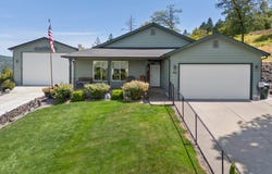 895 VALLEY VISTA ST, Sutherlin, OR 97479