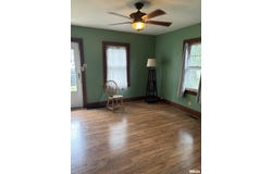 524 HENRY Street, Jacksonville, IL 62650