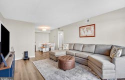 5200 HILLTOP DR #W-16, BROOKHAVEN, PA 19015