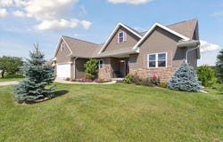 1175 Edgeview Drive, Janesville, WI 53545
