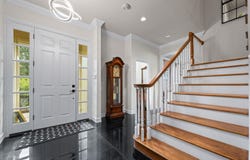 301 Hunters Creek Dr, Longview, TX 75605