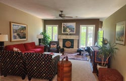 530 E 39th Ct, Hutchinson, KS 67502
