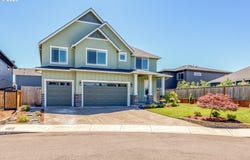 1041 NE 16TH AVE, Canby, OR 97013