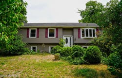 160 Lanes Pond Road, Howell, NJ 07731
