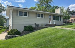 2024 E Erskine, Pierre, SD 57501
