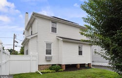 8 ILLINOIS, BURLINGTON TOWNSHIP, NJ 08016