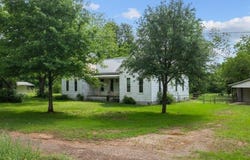 529 E FM 323, Palestine, TX 75801