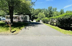 170 Treetop Ave, Springfield, MA 01118