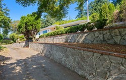 8275 SW CANYON RD, Portland, OR 97225