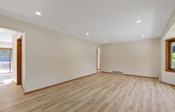 5571 Lakeview Dr, Greendale, WI 53129