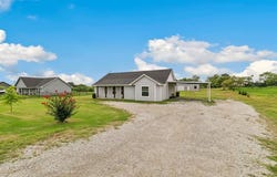 581 Erwin Lane, Poolville, TX 76487