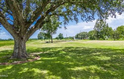 12211 Veterans Memorial Drive, Abbeville, LA 70510
