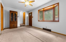 2216 Apple Bud Lane, St Louis, MO 63125