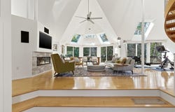 17 Wildflower Path, Hudson, MA 01749