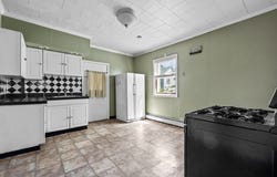 38 Hunting Street, Cambridge, MA 02141
