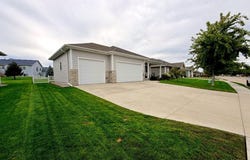 656 Prairie Blvd, Dakota Dunes, SD 57049