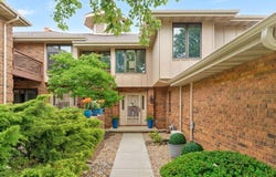 3141 E Raynell Street, Springfield, MO 65804