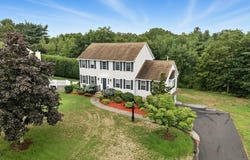 13 Colonial Dr, Clinton, MA 01510