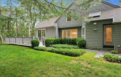 44 Huckleberry Lane, East Hampton, NY 11937