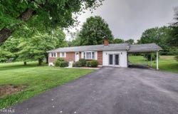 512 Old Airport Road, Bristol, VA 24201
