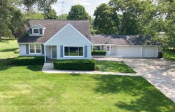 503 W Gilson Street, Edmore, MI 48829