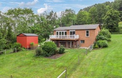 1556 Washington Rd, Washington Twp, PA 15613