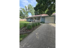 22 Leroy Street, Hillsdale, MI 49242